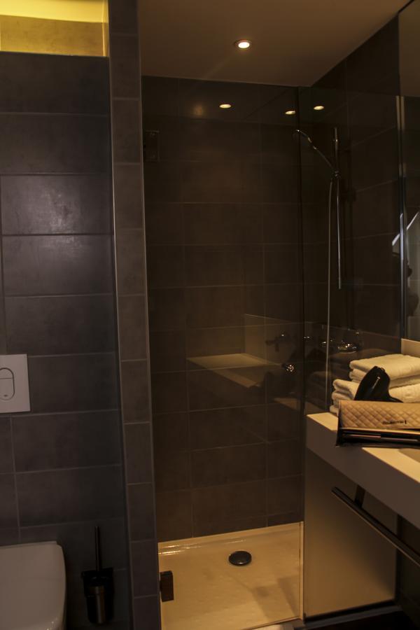 Hotel H24